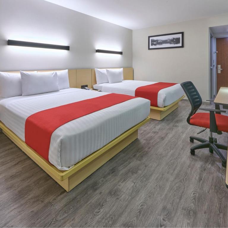 City Express by Marriott Ciudad de Mexico Aeropuerto - Queen Room with Two Queen Beds - 2