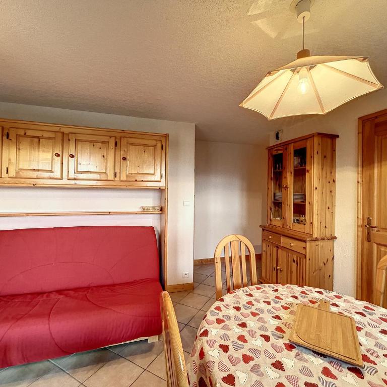 Charmant 3 pièces avec jardin, parking et proximité ski bus à 900m du village de Combloux - Appartement 2 Chambres - 7