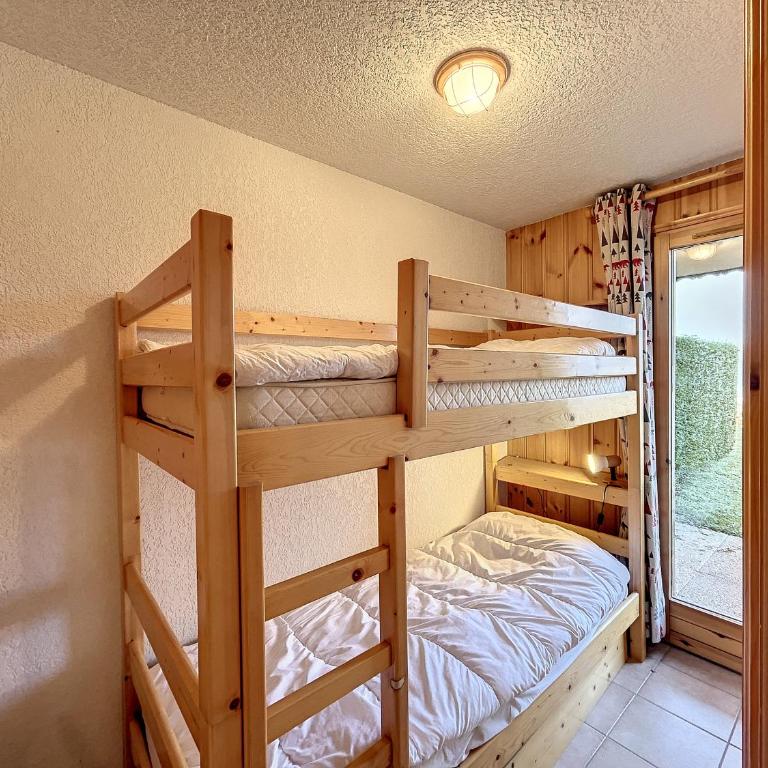 Charmant 3 pièces avec jardin, parking et proximité ski bus à 900m du village de Combloux - Appartement 2 Chambres - 8