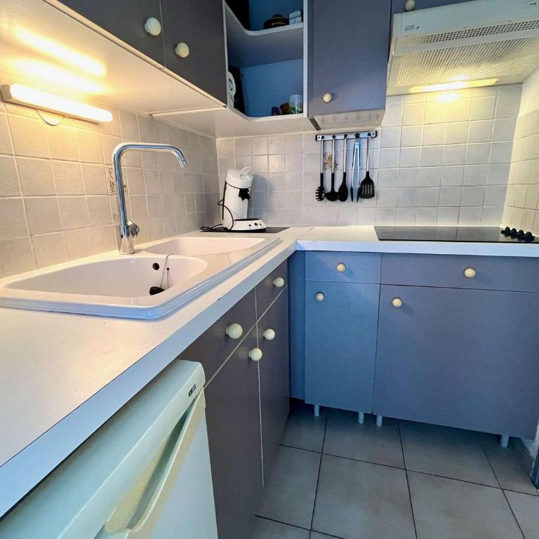 Appartement 2 pièces avec terrasse, à 150m des plages - Cavalaire-sur-Mer - FR-1-226B-192 - Appartement - 5