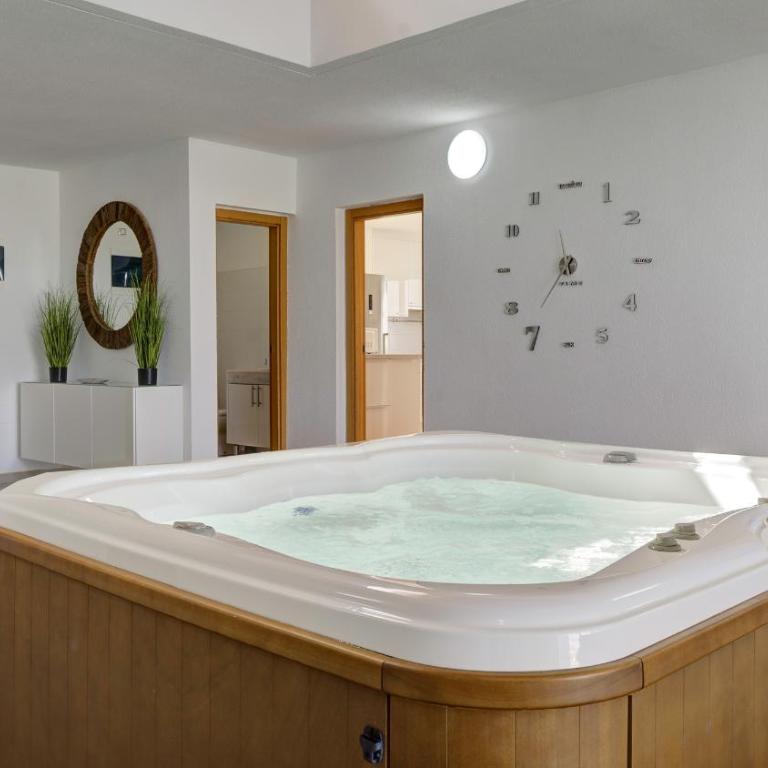 Luxury Villa Cindy - Three-Bedroom Villa - 36