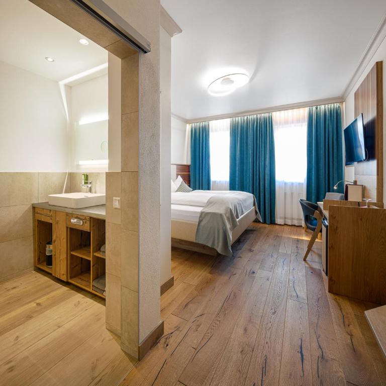 Hotel Frauenschuh Cafè - Comfort Doppelzimmer ohne Balkon - 4