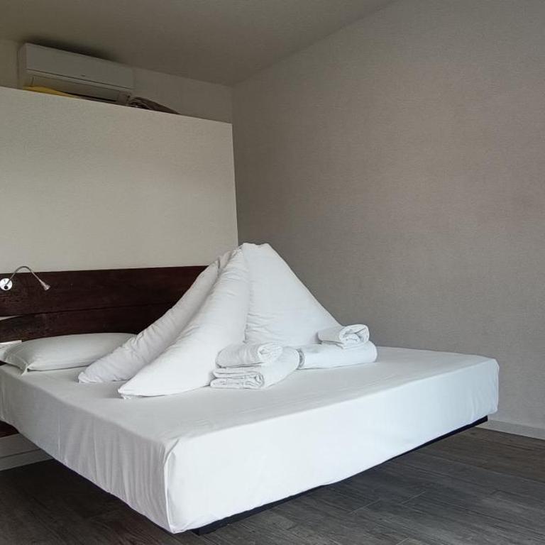 Casa Guarnati Lake View Apartments - Appartamento Superior - 32