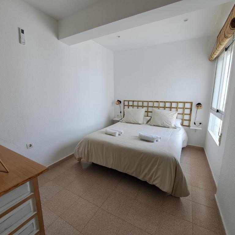 Ático primera línea de playa con vistas al Mar-Climatizado-Wifi-Parking-Solo familias - Apartamento de 3 dormitorios - 13