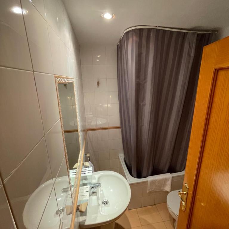 Sueños de Lorca Guest House - Double Room with Private Bathroom - 19