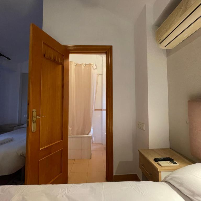 Sueños de Lorca Guest House - Double Room with Private Bathroom - 26