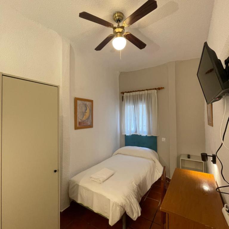 Sueños de Lorca Guest House - Single Room with Shared Bathroom - 6