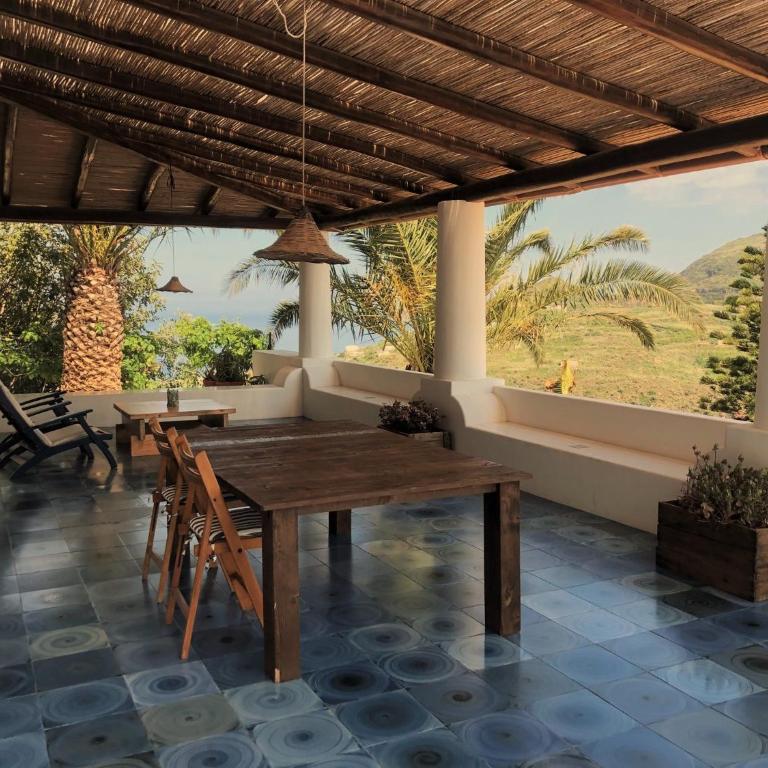 Case Quattrocchi - Giardino e Terrazzi con vista Panoramica sul Mare, Etna e Vulcano - Casa con 2 Camere da Letto - 31