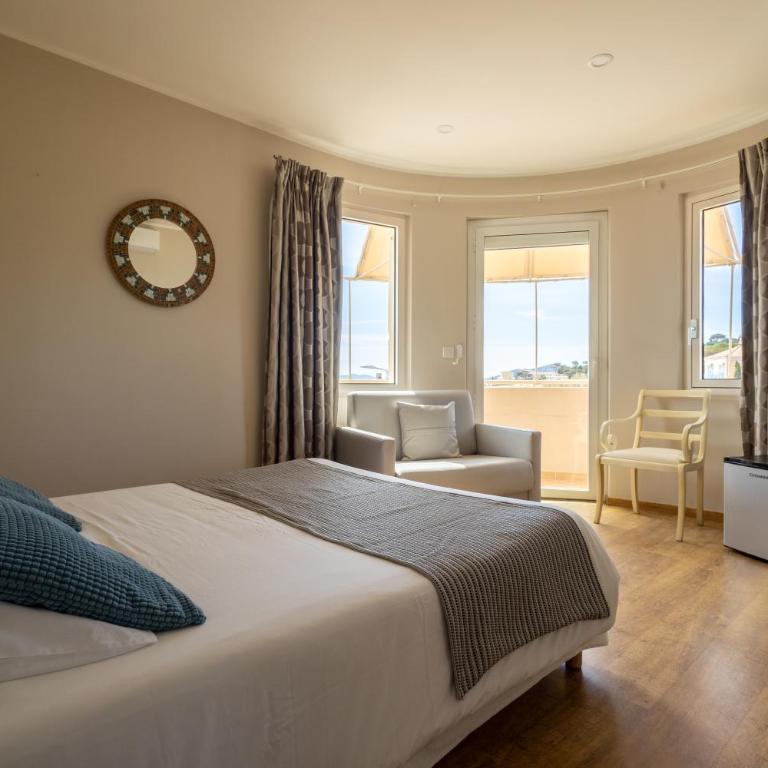 Hôtel Méditerranée - Chambre Double - Vue sur Mer - Premier Étage (2 Adultes + 1 Enfant) - 4
