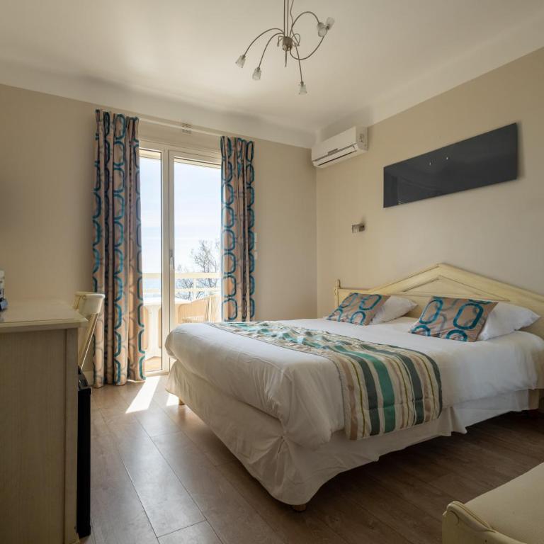 Hôtel Méditerranée - Chambre Double avec Vue sur Mer - 1er étage - 5