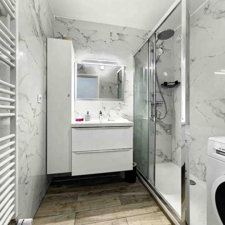 1 min to beach bedroom flat with 2 AC and parking in summer - Appartement 3 Chambres - 7