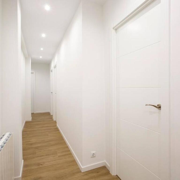 Alhóndiga Flat by Next Stop Bilbao - Two-Bedroom Apartment - 12