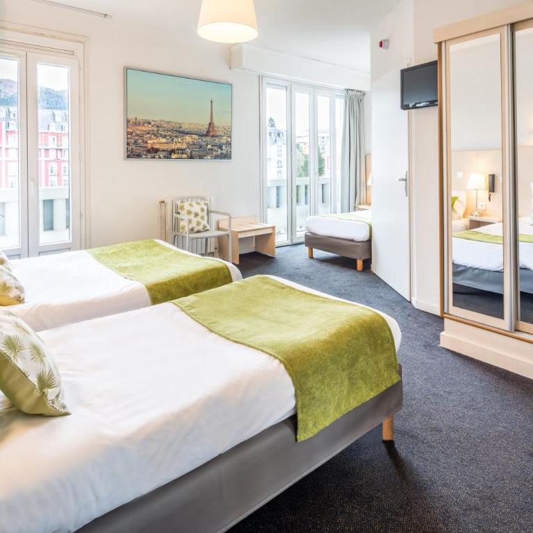 Hôtel Notre Dame de France - Chambre Triple avec Vue - 1