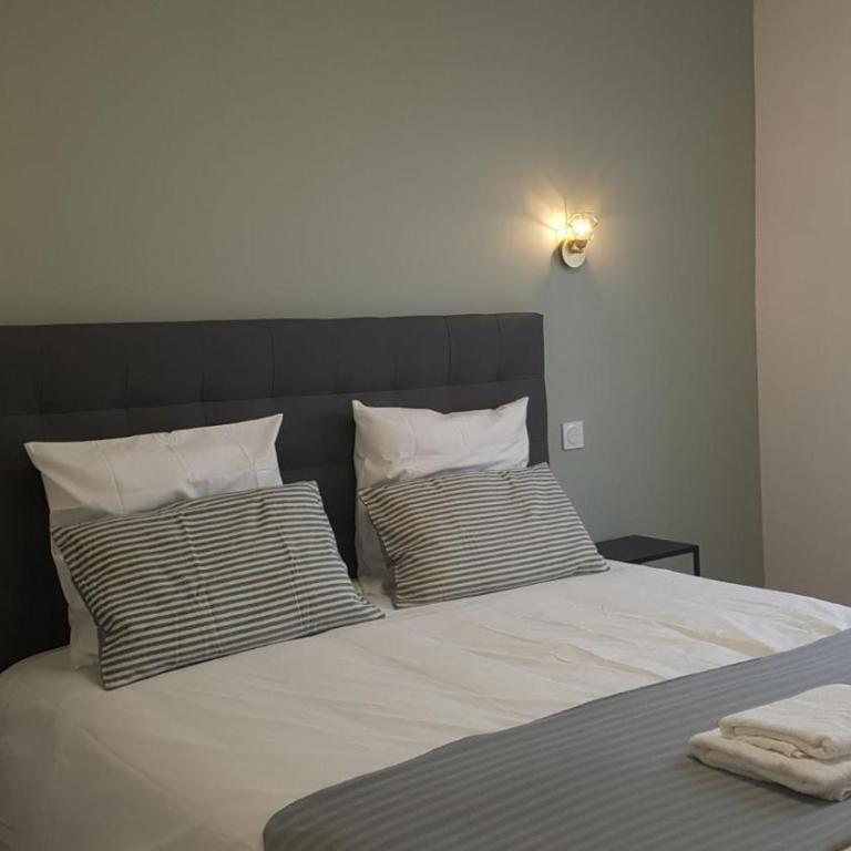 Apt 200m de la plage, tout confort et climatisé - Three-Bedroom Apartment - 3