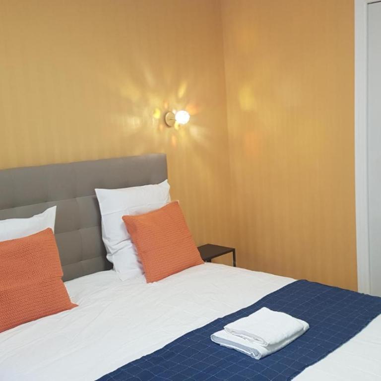 Apt 200m de la plage, tout confort et climatisé - Three-Bedroom Apartment - 4