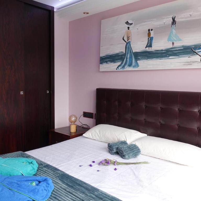 Luxury Suite Salou - Two-Bedroom Apartment - 11