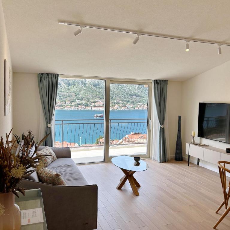 Point of View - One-Bedroom Apartment - 1