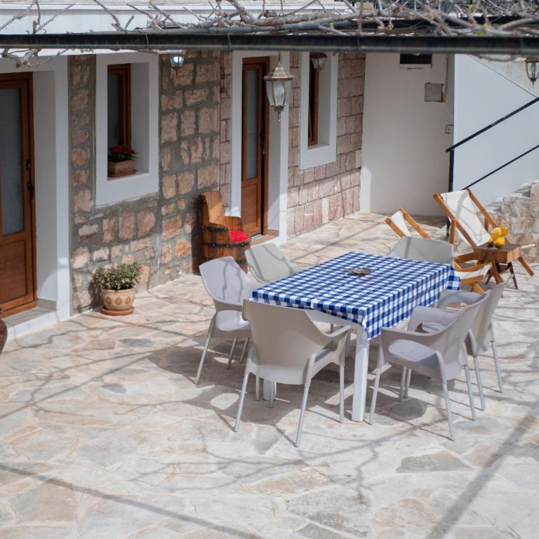 Casa Pastrovici del Mare - Three-Bedroom Villa - 44