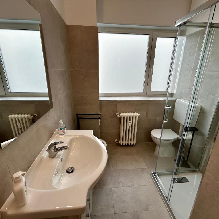 Luxury Urban Oasis Apartment in center Of Udine - Appartamento con 2 Camere da Letto - 23