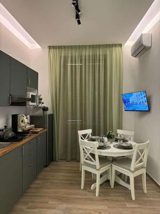 Federico II Apartment - Appartamento con 2 Camere da Letto - 32
