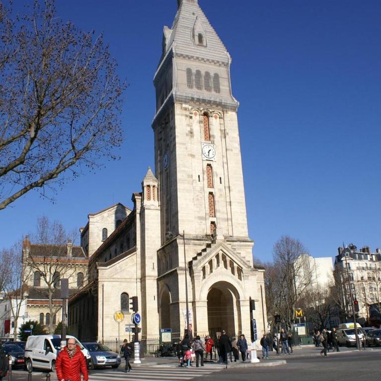 PARIS-ALESIA Super appartement 2 pièces de 39m2 - très cosy pour 1 - 5 personnes totalement refait à NEUF -ENTIRE APARTMENT LUXURIOUS AND WARM -PARIS ALESIA 14ème - Proche Aéroport Paris-Orly - Parc des Expositions Porte de Versailles FREE WIFI GRATUIT - One-Bedroom Apartment - 42