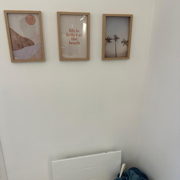 PARIS-ALESIA Super appartement 2 pièces de 39m2 - très cosy pour 1 - 5 personnes totalement refait à NEUF -ENTIRE APARTMENT LUXURIOUS AND WARM -PARIS ALESIA 14ème - Proche Aéroport Paris-Orly - Parc des Expositions Porte de Versailles FREE WIFI GRATUIT - One-Bedroom Apartment - 15