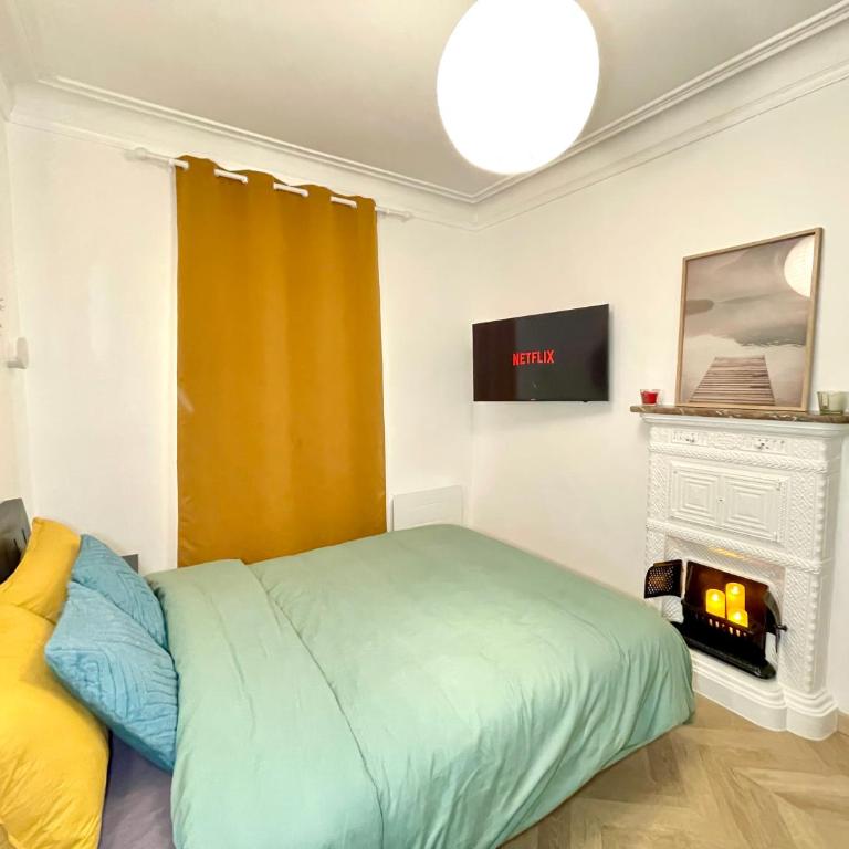 PARIS-ALESIA Super appartement 2 pièces de 39m2 - très cosy pour 1 - 5 personnes totalement refait à NEUF -ENTIRE APARTMENT LUXURIOUS AND WARM -PARIS ALESIA 14ème - Proche Aéroport Paris-Orly - Parc des Expositions Porte de Versailles FREE WIFI GRATUIT - One-Bedroom Apartment - 2