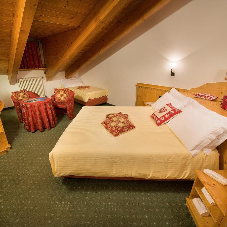 Hotel Cristallo - Camera Tripla Superior - 2