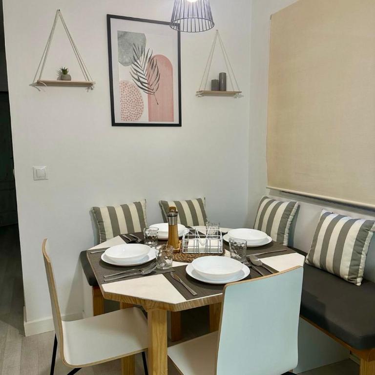 Céntrico rincón de ensueño con opción a PARKING - Two-Bedroom Apartment - 11