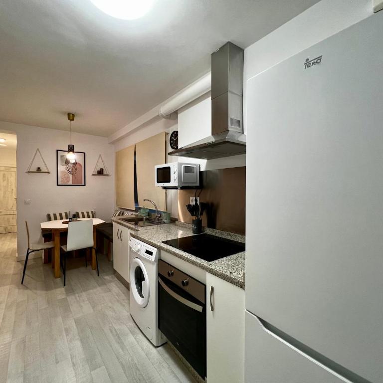 Céntrico rincón de ensueño con opción a PARKING - Two-Bedroom Apartment - 15