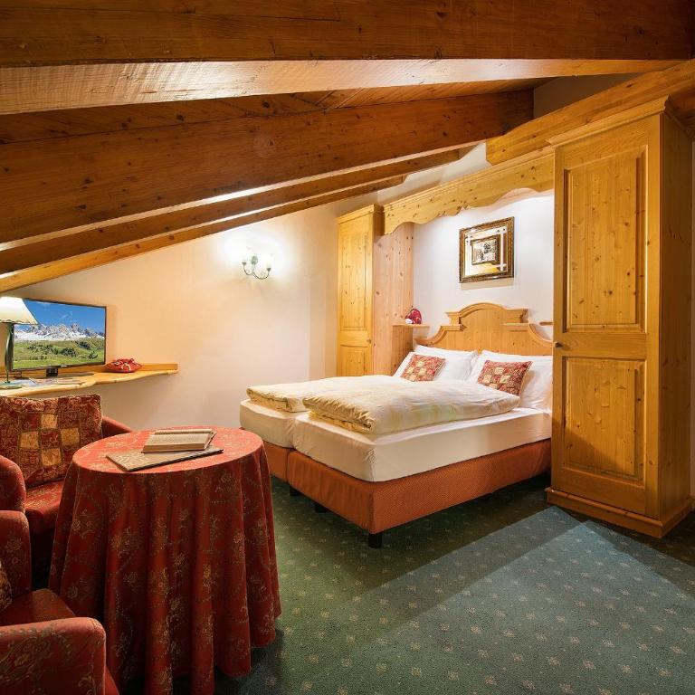 Hotel Cristallo - Camera Superior Doppia con Letti Singoli - 4