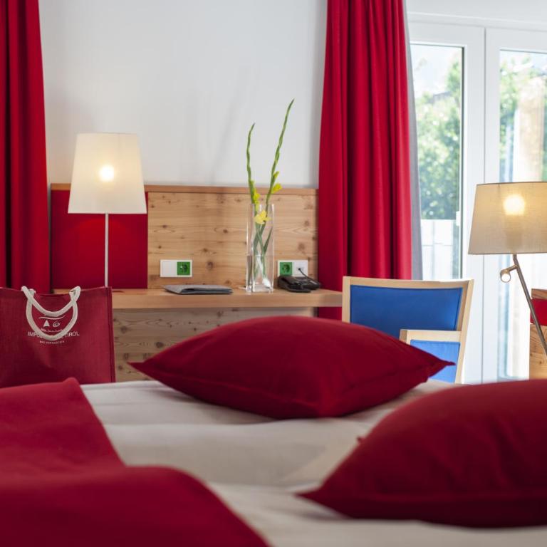 Impuls Hotel Tirol - Superior Doppelzimmer mit Balkon - 5