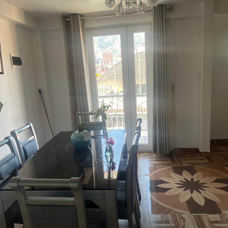 Depamia - One-Bedroom Apartment with Balcony - 1