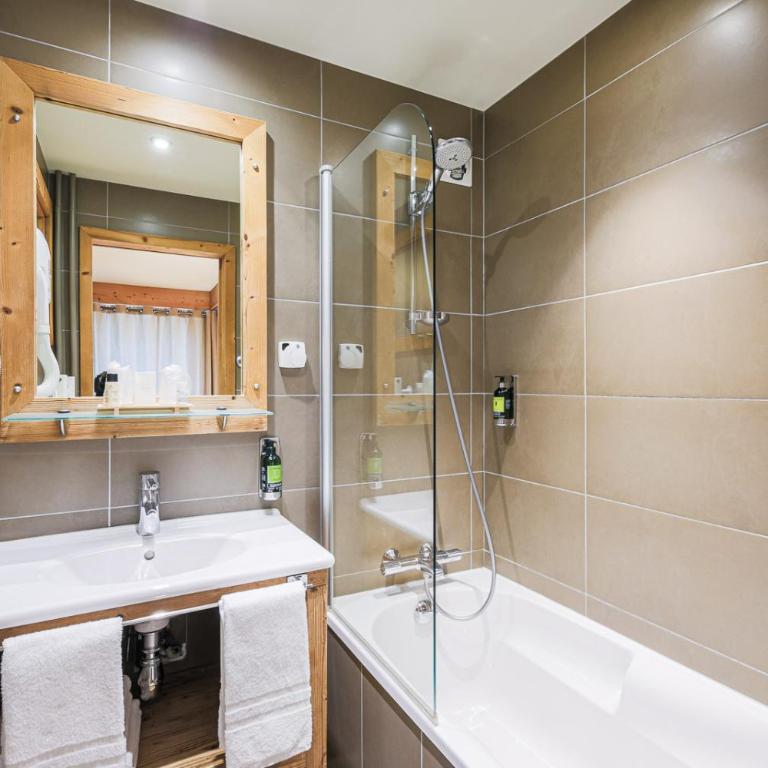 Hôtel et Spa les Clarines - Chambre Double avec Balcon - 3
