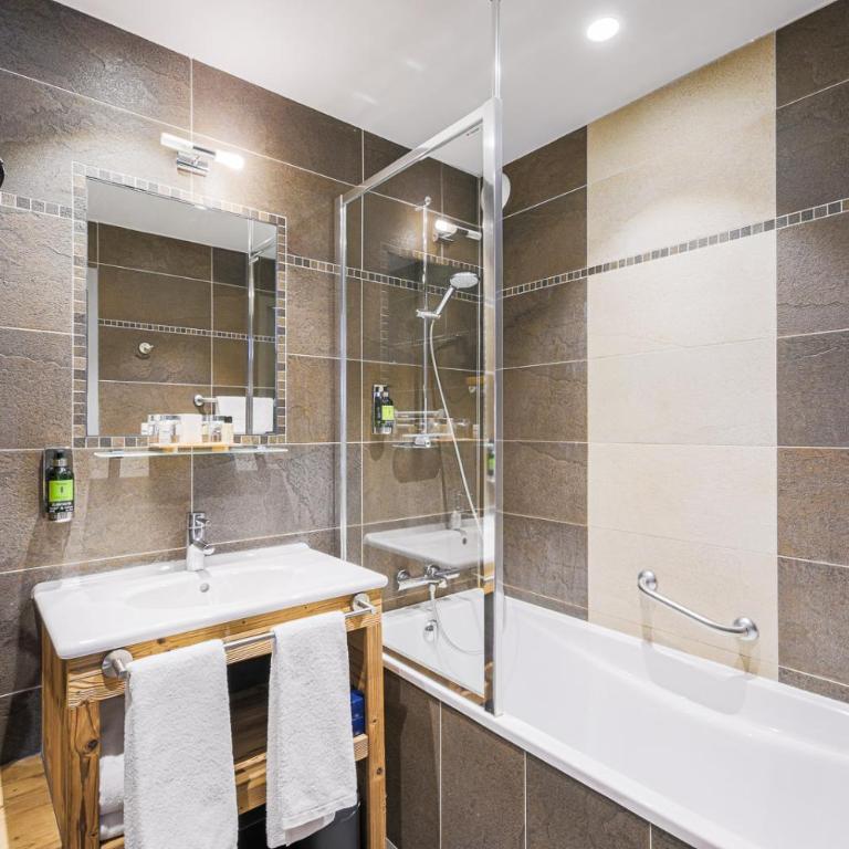 Hôtel et Spa les Clarines - Chambre Quadruple Supérieure - 3