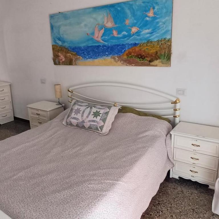 Super Central Rooms - King Room with Balcony - 3