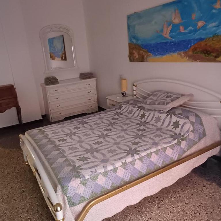 Super Central Rooms - King Room with Balcony - 14