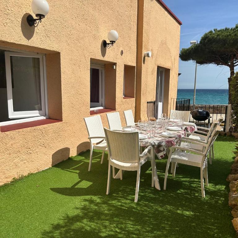 Apartamento con jardín a 11 metros de la playa. B1. - Apartamento de 3 dormitorios - 5