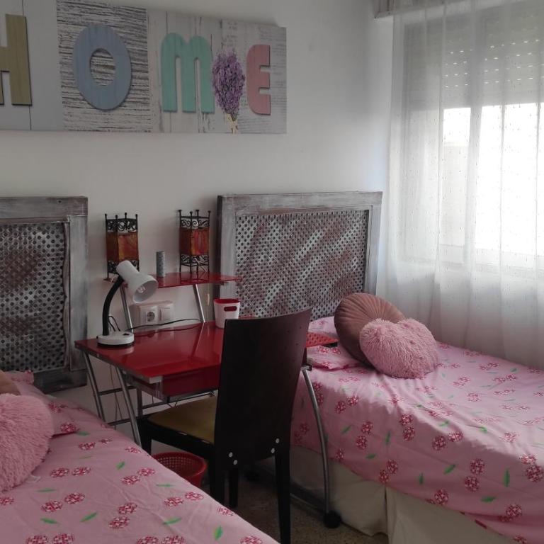 Céntrico piso con aparcamiento gratuito - Apartment - 41