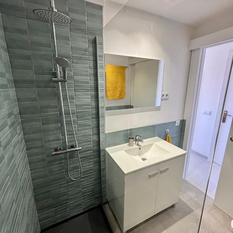 Sunny terraced flat in Corralejo center - Three-Bedroom Apartment - 7
