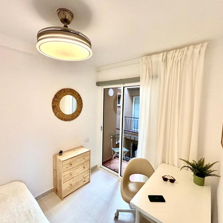 Sunny terraced flat in Corralejo center - Three-Bedroom Apartment - 12