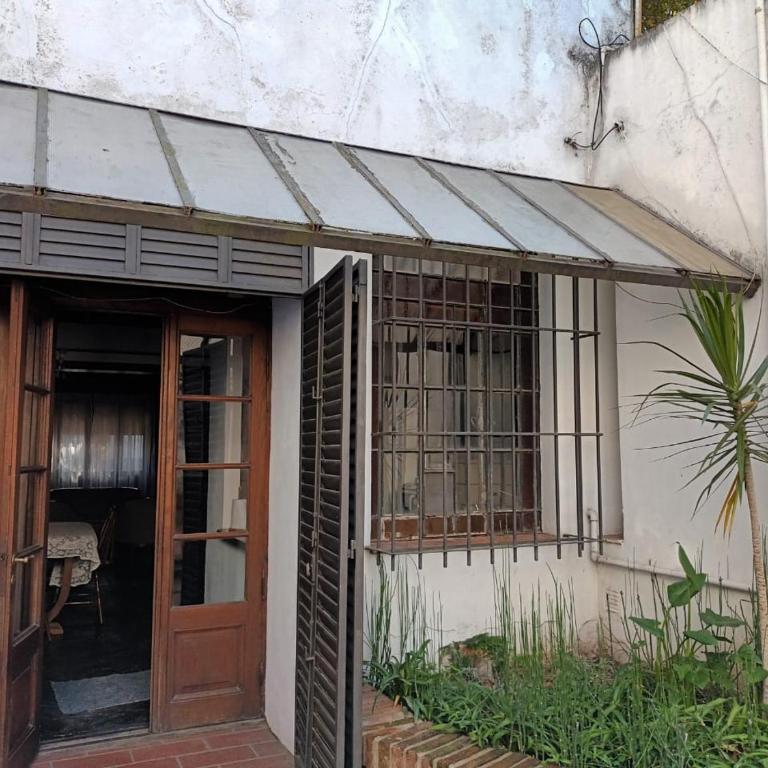 La Casa de al Lado con Garage !!! - Casa de 2 dormitorios - 2