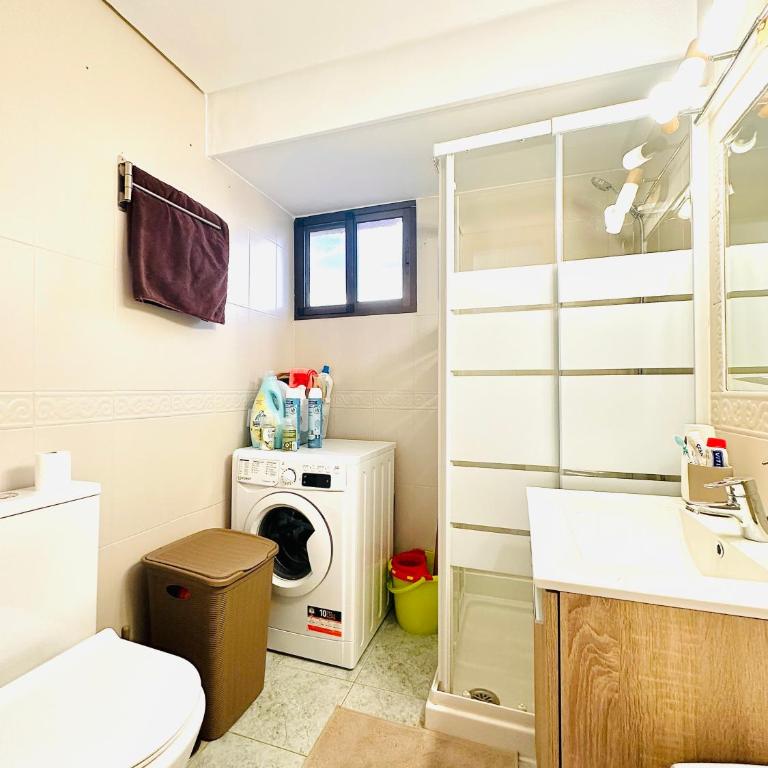 Exclusive Apartament Perla 5 free parking - One-Bedroom Apartment - 5