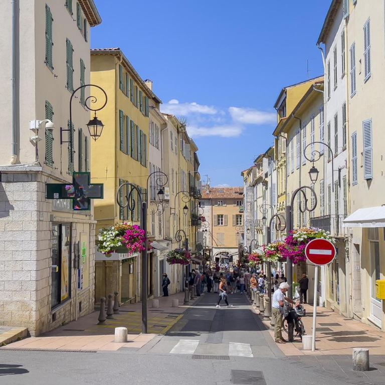 Appartement Picasso - Old Town Antibes - Happy Rentals - Apartamento con ducha - 18