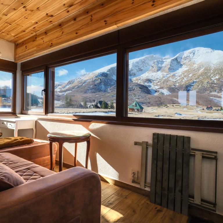 Cozy house with sauna & whirlpool in Durmitor National Park - Three-Bedroom House - 2