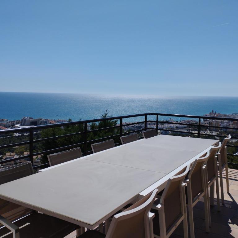 Sitges Spaces Sea View Villa- 6 Bedrooms, 5 bathrooms, 2 private pools, Near center - Villa con piscina privada - 87