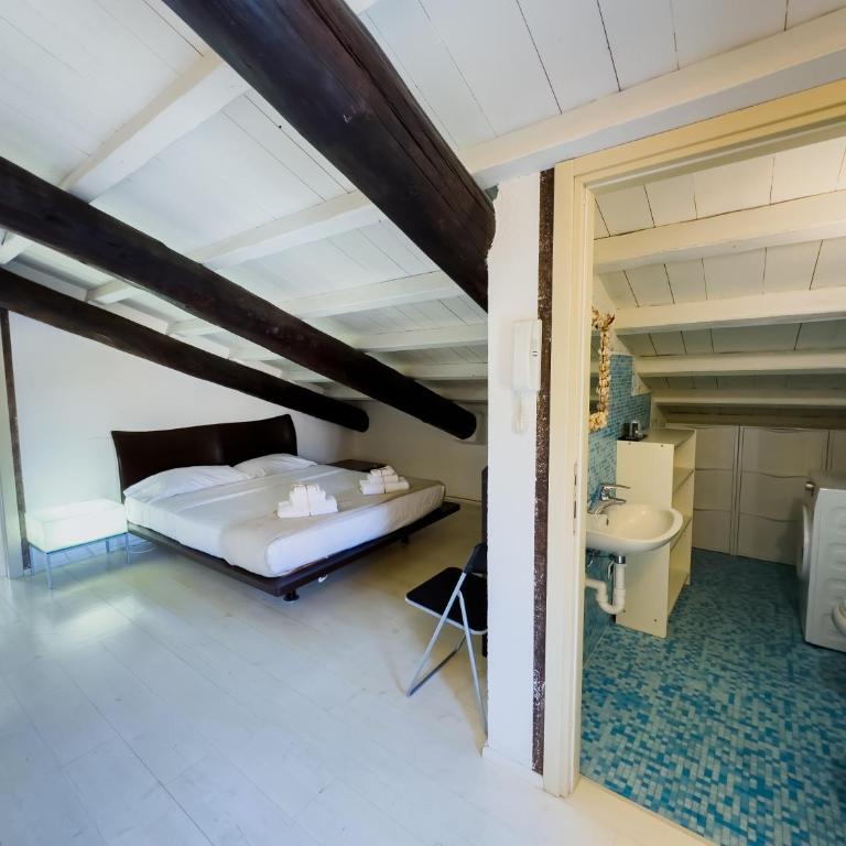Truly Verona - Appartamento su 2 Livelli con 1 Camera da Letto - Arena Deluxe - Piazzetta Mura Gallieno 46 - 3