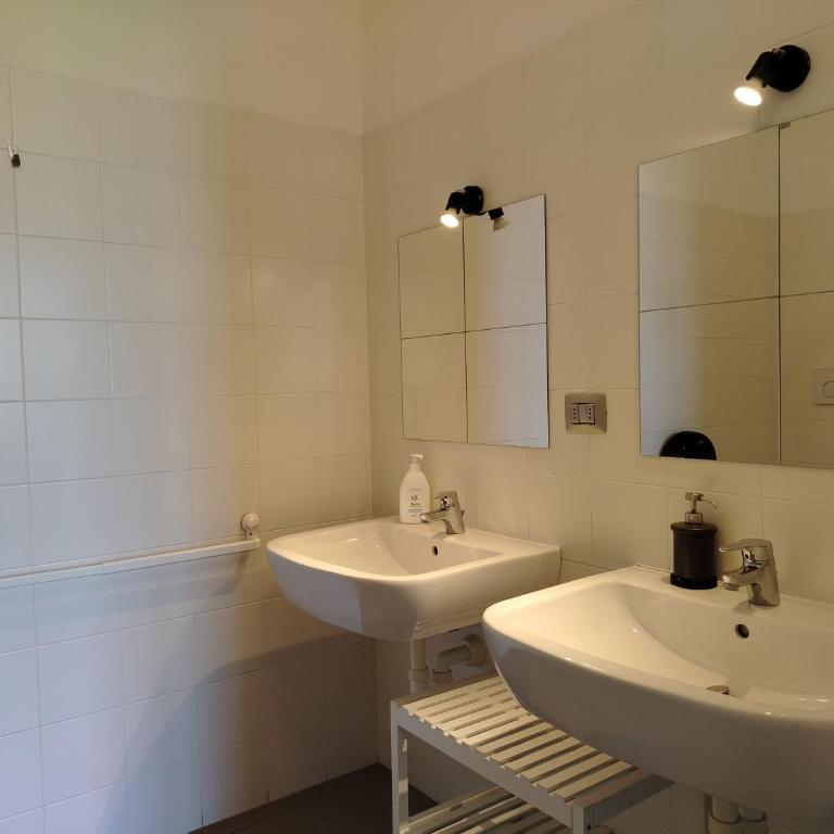 Lake Como Beach Hostel - Camera Quadrupla con Bagno Privato - 5