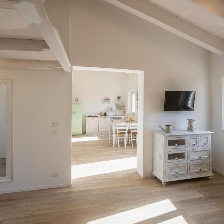Lombardi Rita - Colle S. Martino - Appartamento con 2 Camere da Letto e Patio - Su 2 Livelli - 33