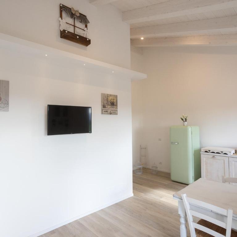 Lombardi Rita - Colle S. Martino - Appartamento con 2 Camere da Letto e Patio - Su 2 Livelli - 31